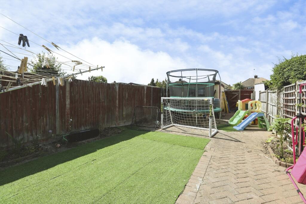 House in Gillingham, Medway - More