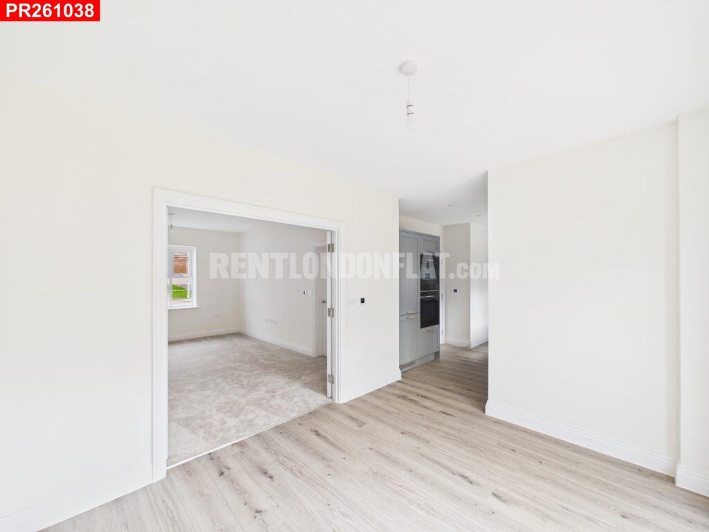 Main image of property: Maidenhead – 4 Bedrooms Flat