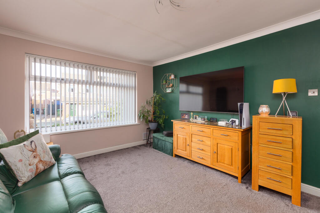 Liskeard Avenue, Oldham, OL2 photo 2