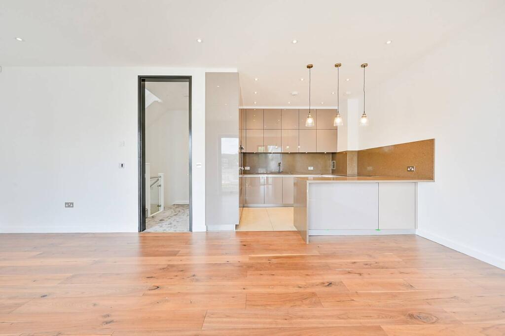 Main image of property: Gunnersbury Mews, Gunnersbury, London, W4