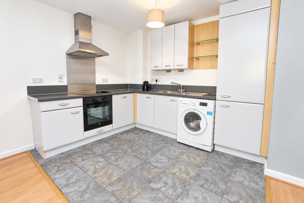 Apartment in Leeds - View 3