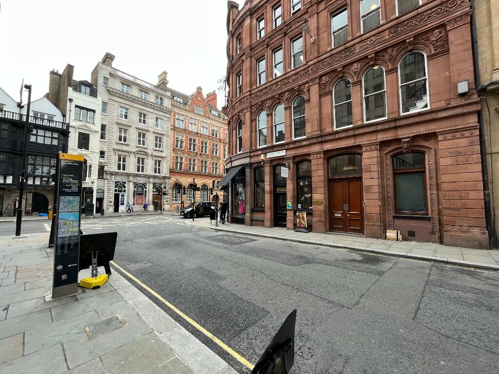 Flat 10,122-125Chancery Lane, London, WC2A