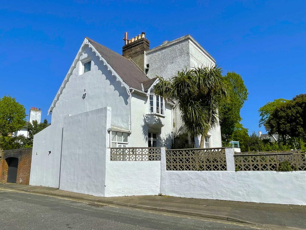 Main image of property: Villiers Road, Southsea PO5 2HG