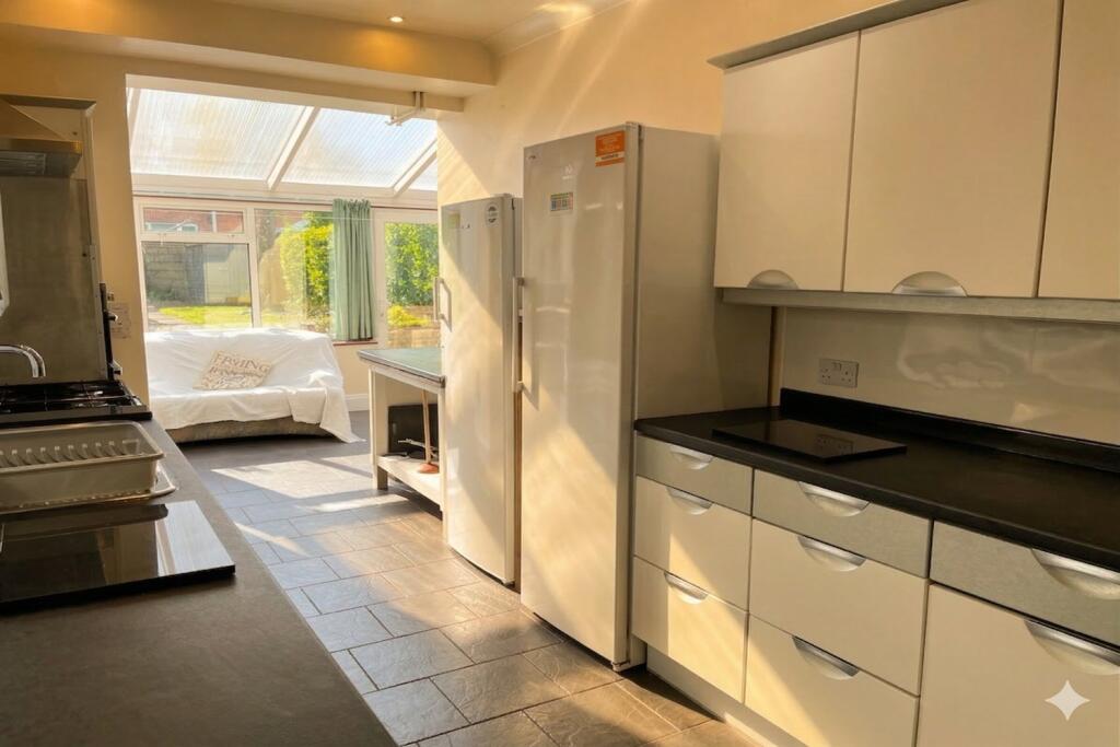 House in Bournemouth, Winton - View 4