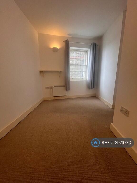 Apartment in Rochester, Troy Town - View 3