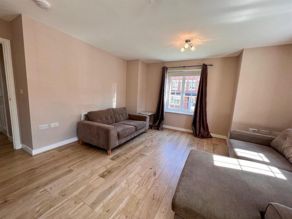 Apartment in York, Dringhouses - View 4