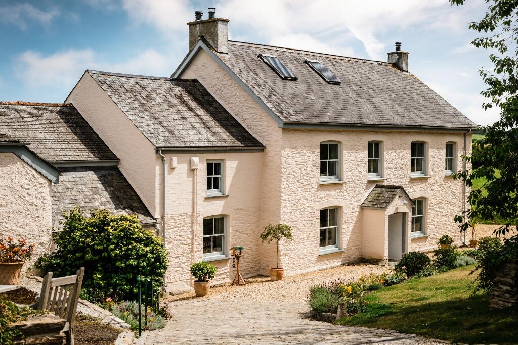 Main image of property: St Just in Roseland, South Cornwall