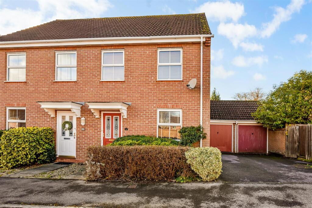 3-bed semi-detached on Moneyer Road, Andover, £320,000