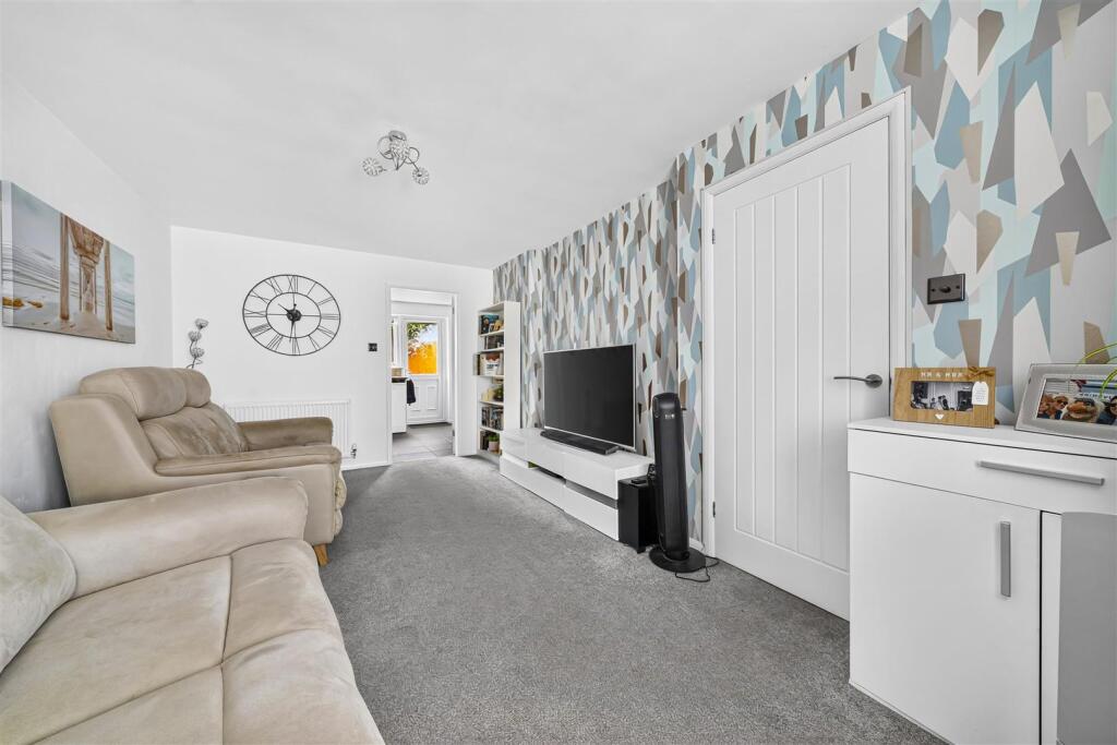 House in Charnwood, Shelthorpe - View 5