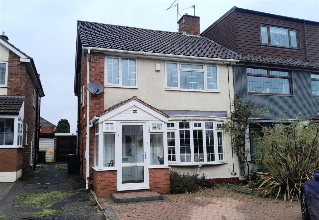 3-bed semi-detached on Norton Road, Coleshill, Birmingham, Warwickshire, B46, £300,000