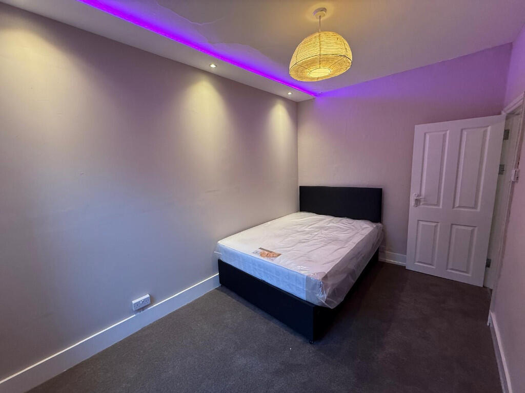 Main image of property: Boult Street, Reading, Berkshire, RG1