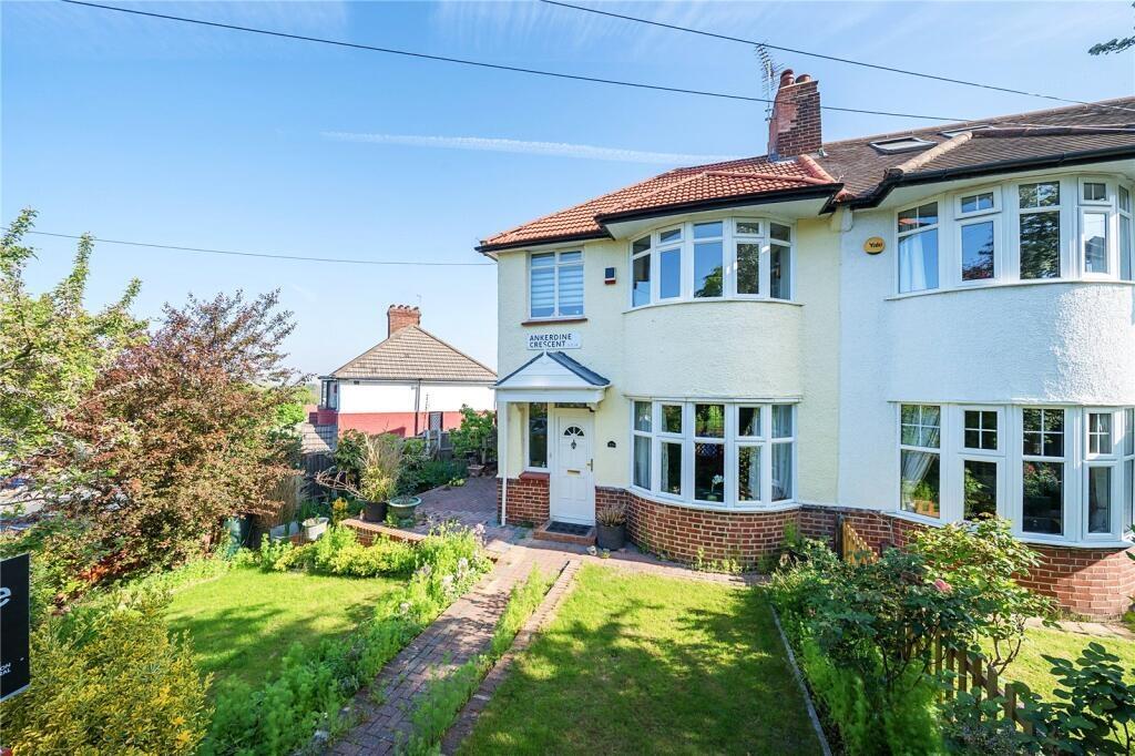 Main image of property: Ankerdine Crescent London SE18