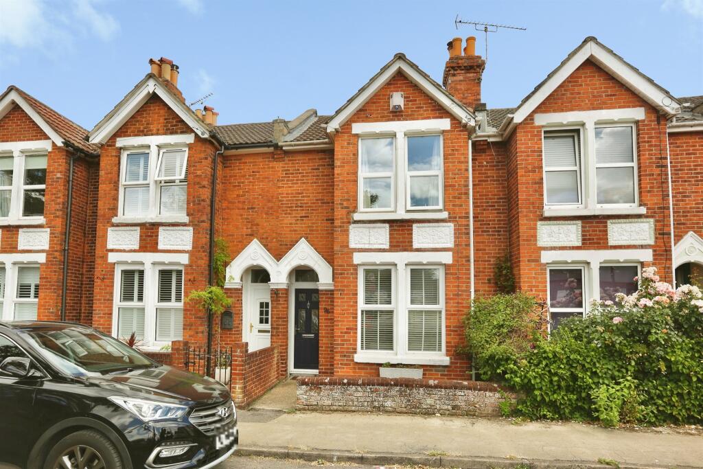 Main image of property: Dutton Lane, EASTLEIGH
