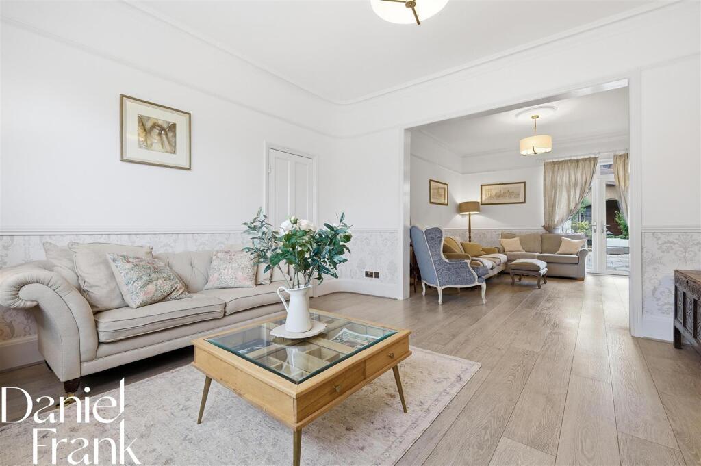 Algers Road, Loughton - View 4