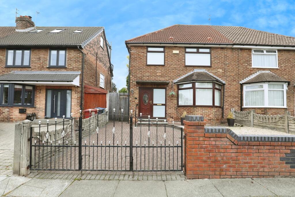 3-bed semi-detached on Hurst Park Drive, Liverpool, L36, £240,000
