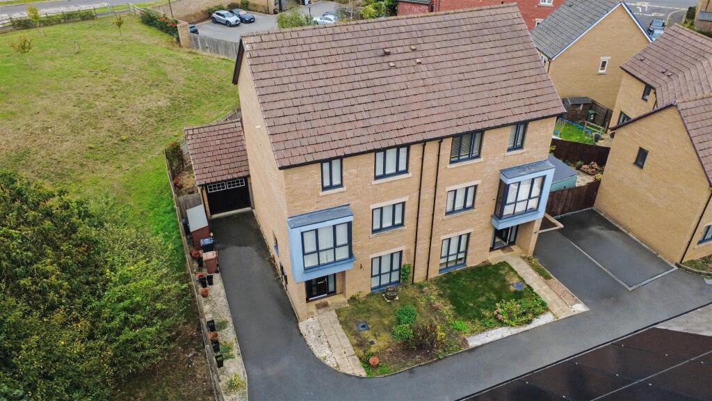 Main image of property: NN18 Kesteven Way, Little Stanion