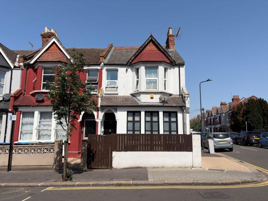 Main image of property: 48A Ashford Road, London, NW2 6TT