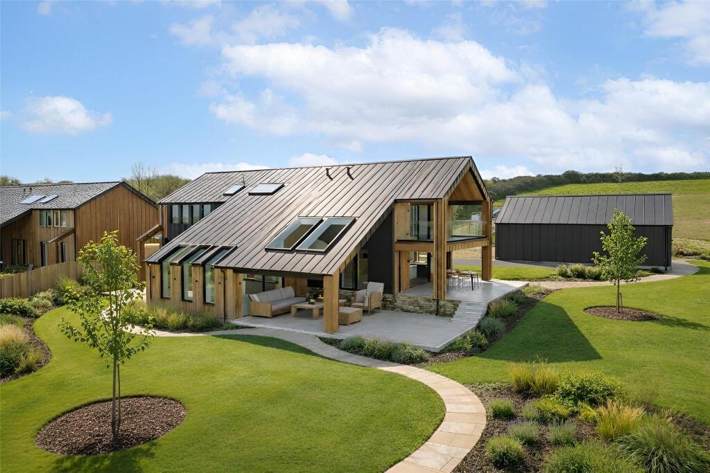 5-bed detached on Hackworthy Lane, Nadderwater, Exeter, £1,675,000