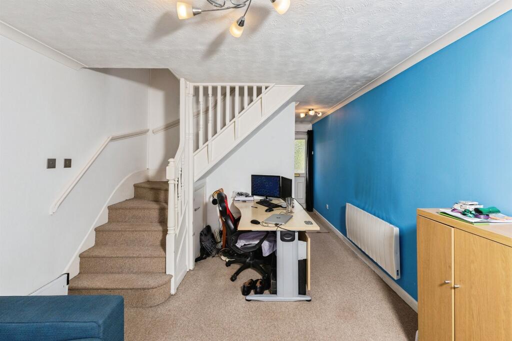 House in Reading, Lower Earley, Earley - View 4