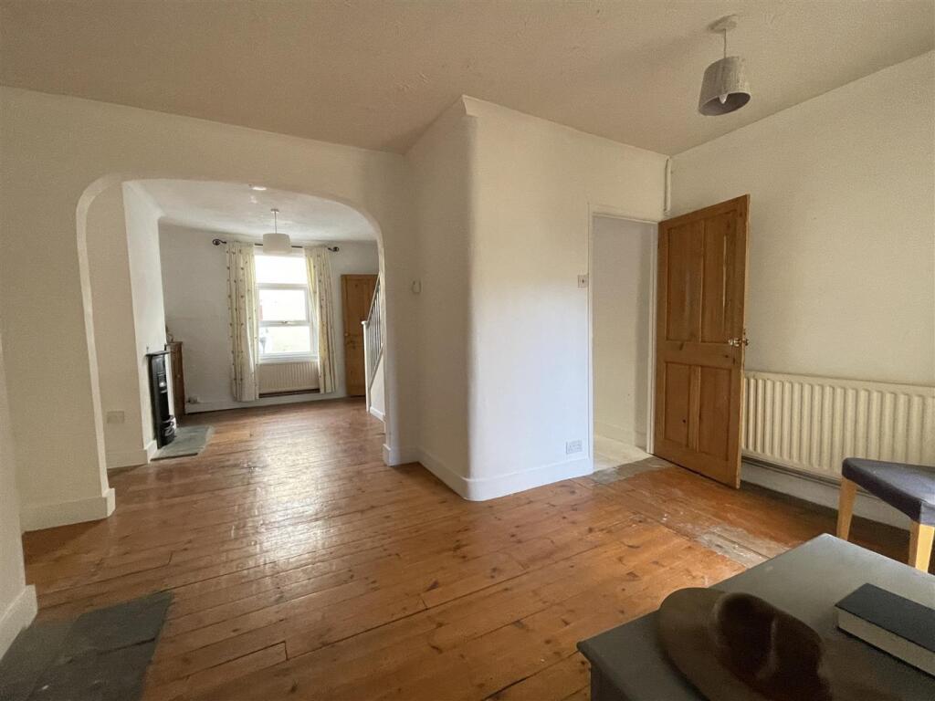 House in Cheltenham, Marle Hill, St Paul’s - More