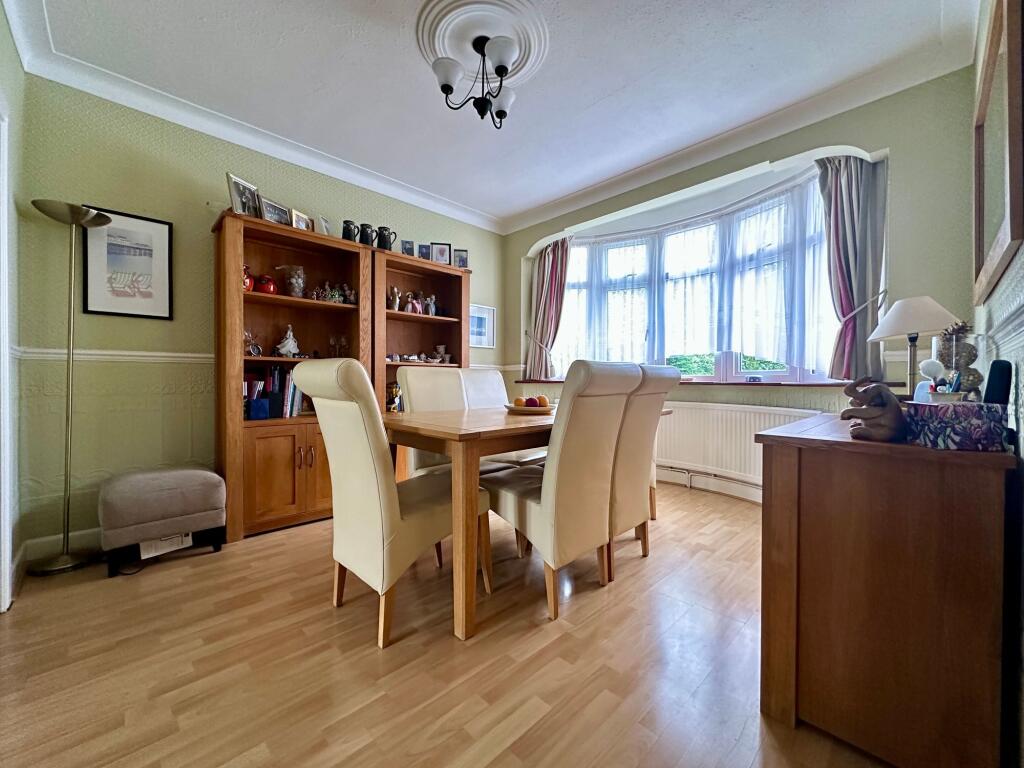 Kennel Lane, Billericay, CM11 photo 3