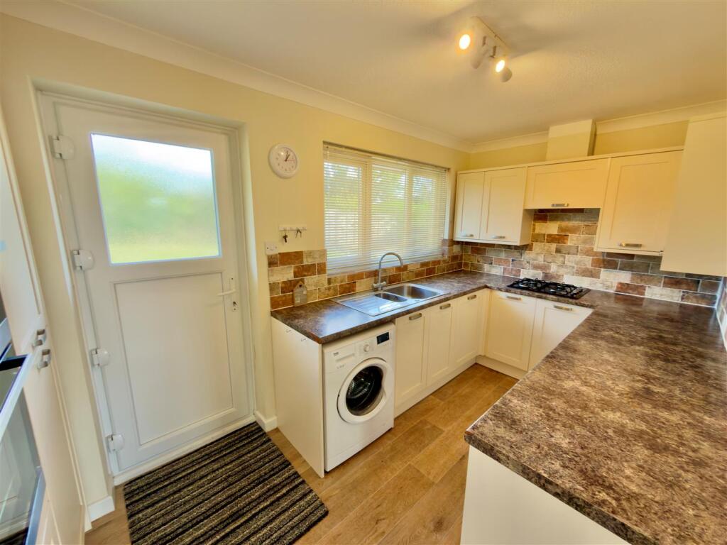 House in Freshwater, Pound Green - View 4