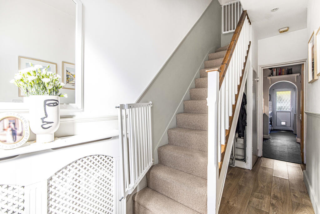 House in London - View 5