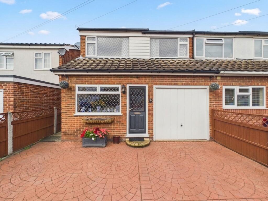Main image of property: Avondale Gardens, Stanford-Le-Hope, SS17