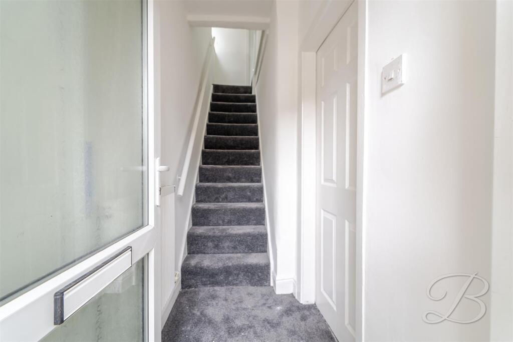 House in Mansfield, Ladybrook - More