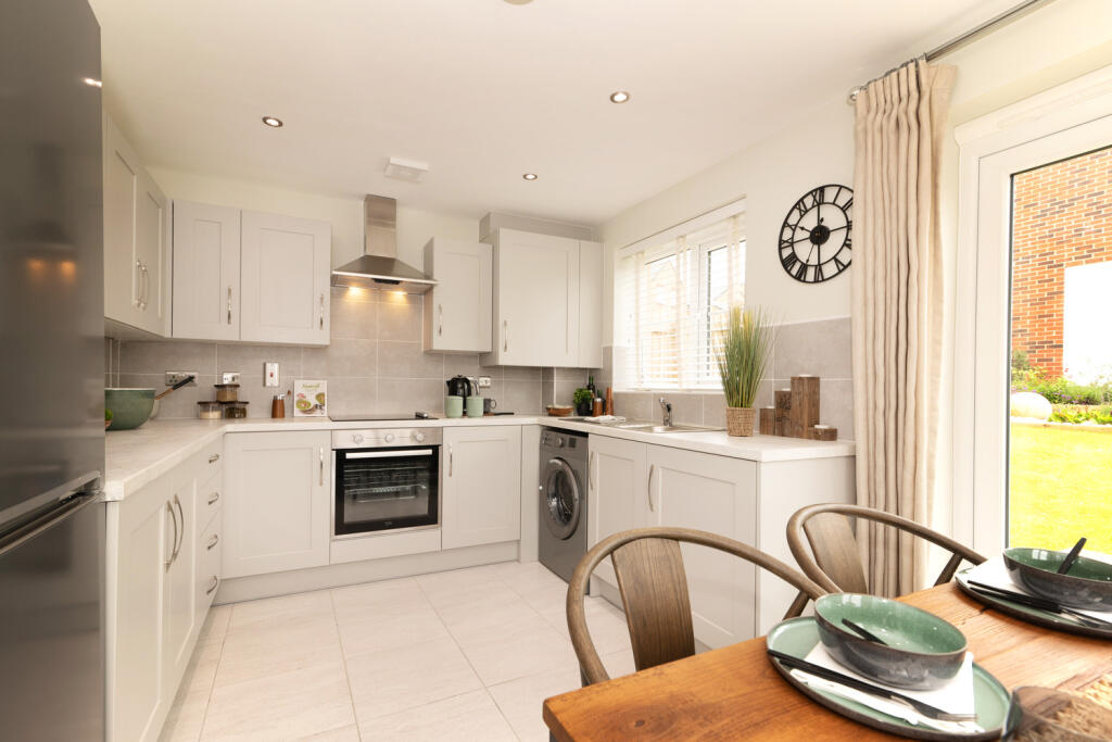 Main image of property: Farm View Road,
Kirkby-In-Ashfield,
Nottingham
NG17 7PH