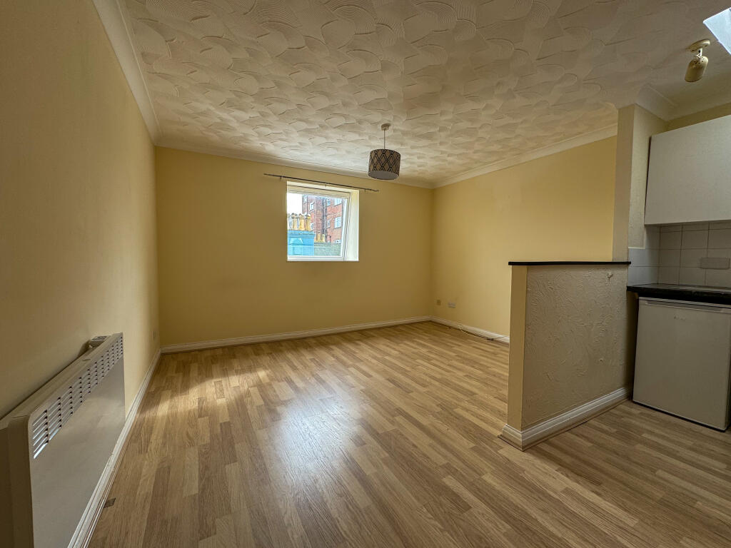 Main image of property: 6 Dartmouth