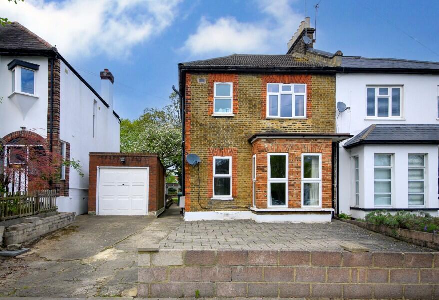 Main image of property: FRIERN PARK, NORTH FINCHLEY, N12
