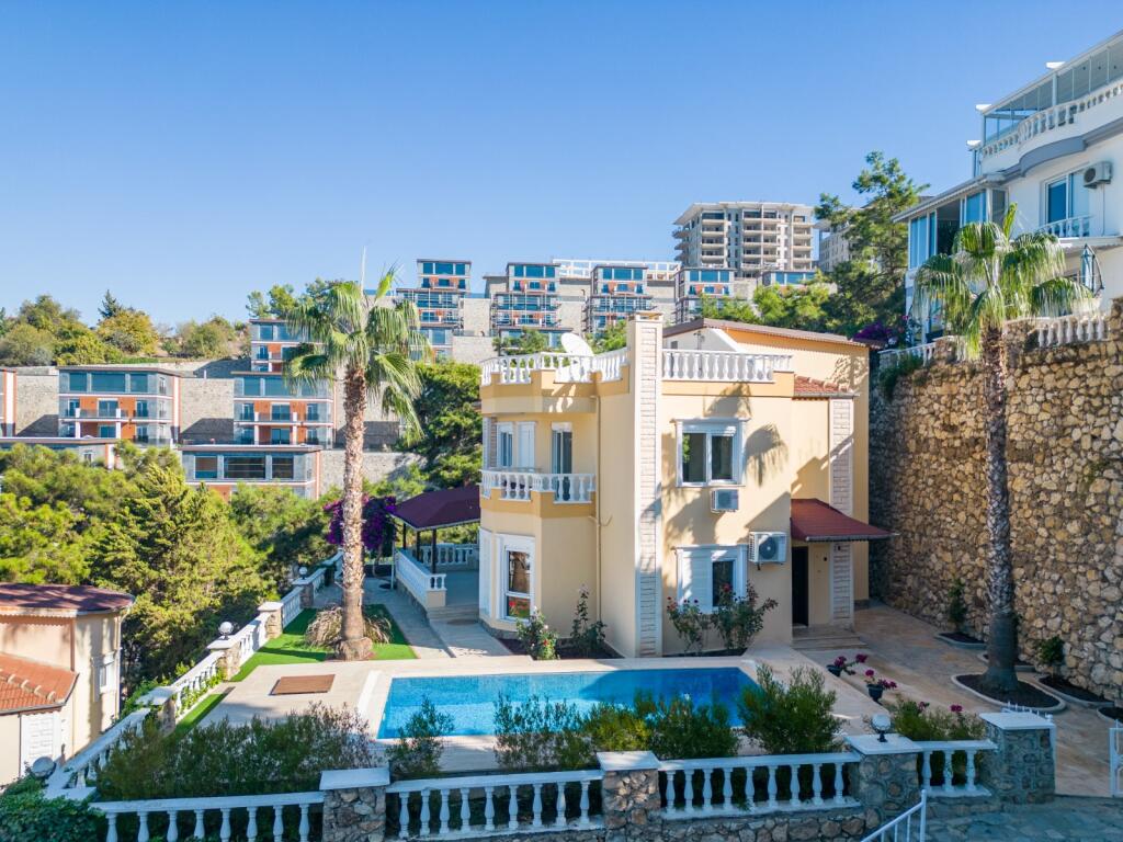 Main image of property: Antalya, Alanya, Alanya