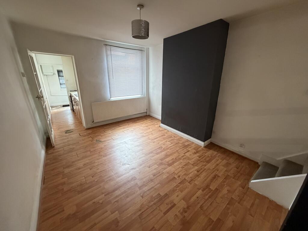 9 Leicester Road, Countesthorpe, Leicester LE8 5QU photo 3