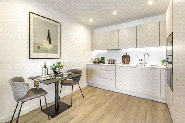 Apartment in Slough - View 4