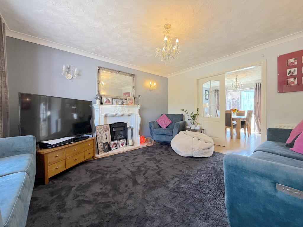 House in Wolverhampton, West Midlands - View 3