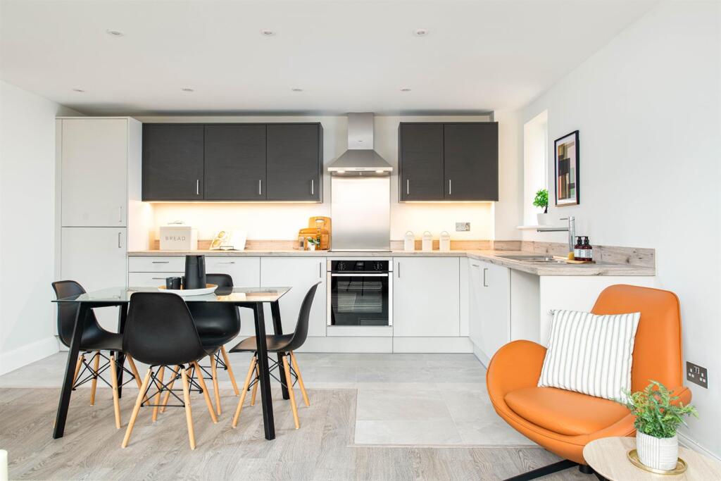 Apartment in Trowbridge - View 2