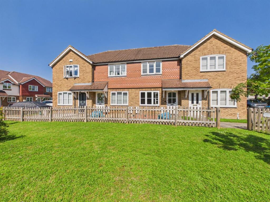 Main image of property: Turnpike End, Aylesbury, Buckinghamshire