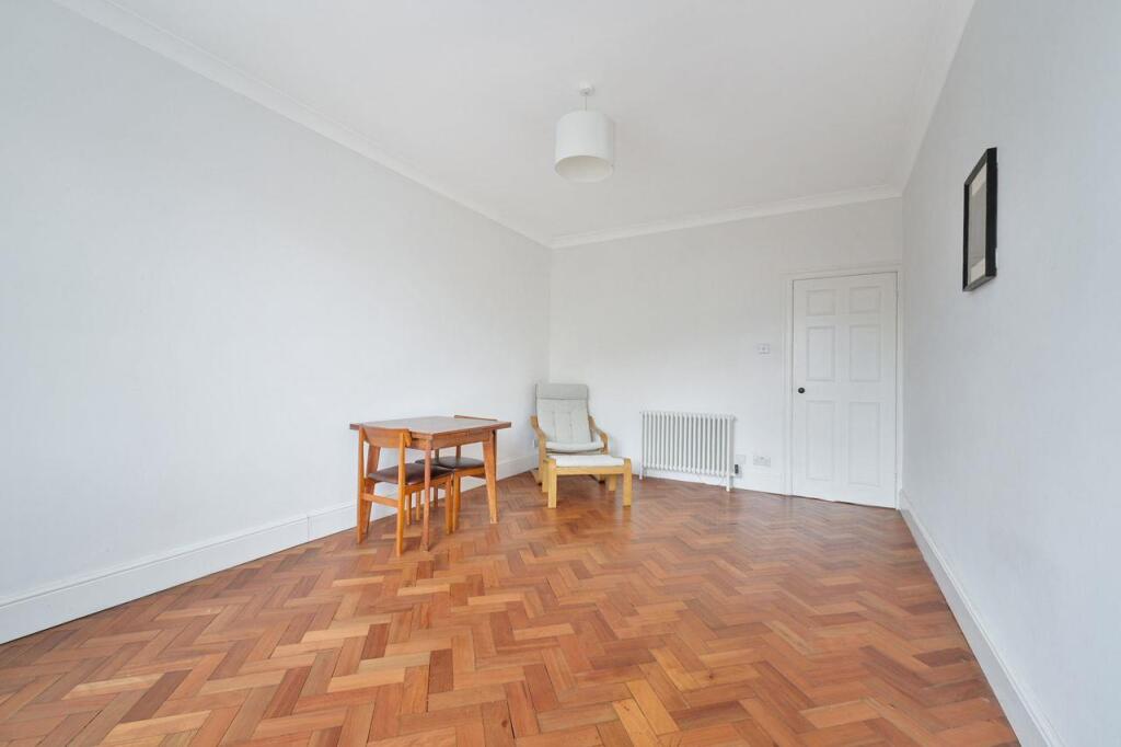 Apartment in London - View 4