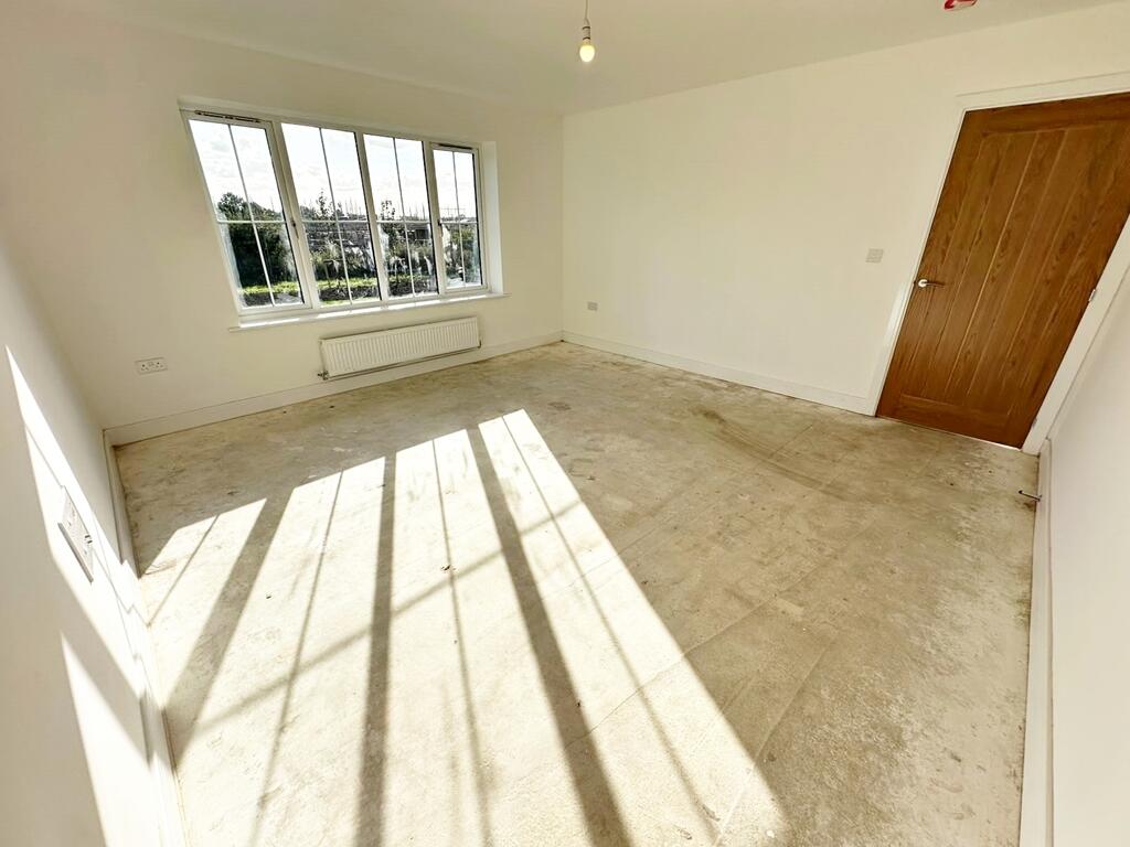 Grange Croft, Westhoughton, BL5 3GA photo 3