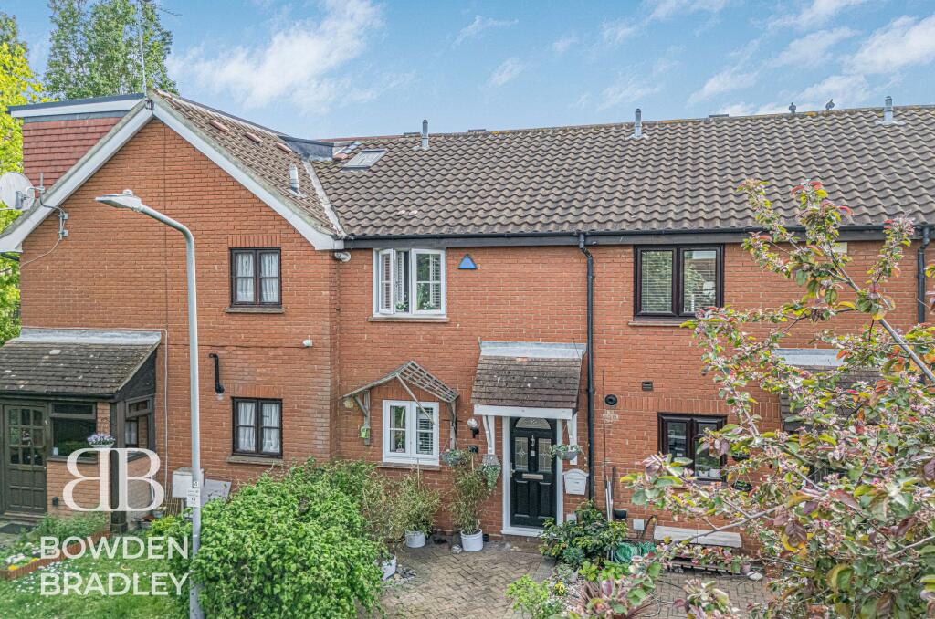 Main image of property: Vienna Close, Clayhall, IG5