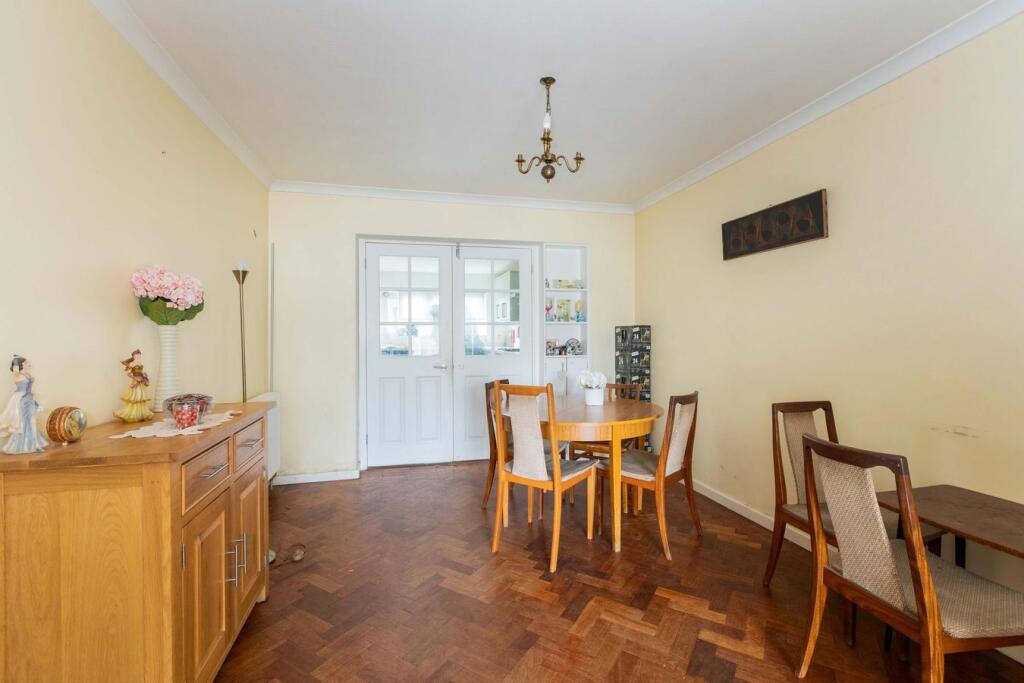 House in Slough - View 5