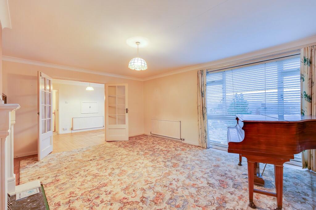 Millbrook Heights, Dinas Powys, The Vale Of Glamorgan. CF64 4JJ photo 3