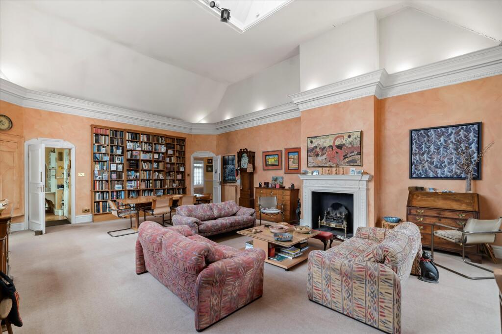 Apartment in London - View 3