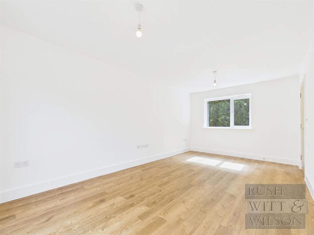 House in Tonbridge - View 3