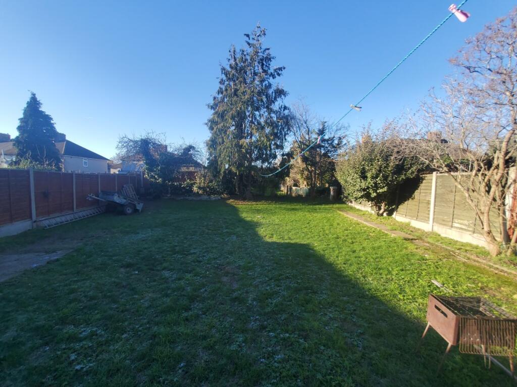 Main image of property: Lullington Rd, Dagenham