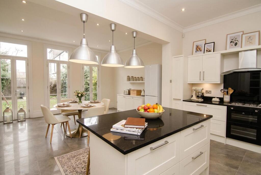 Main image of property: Pagoda Avenue, Richmond