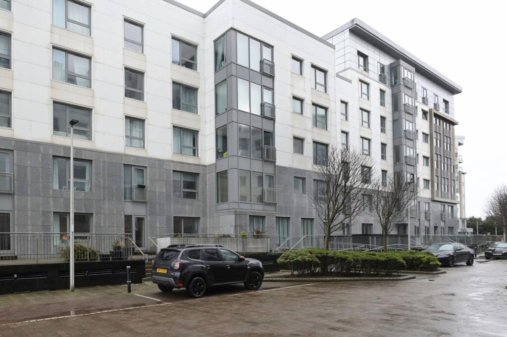 Main image of property: Flat 3, 10 Western Harbour Midway, Newhaven, Edinburgh, EH6 6PT