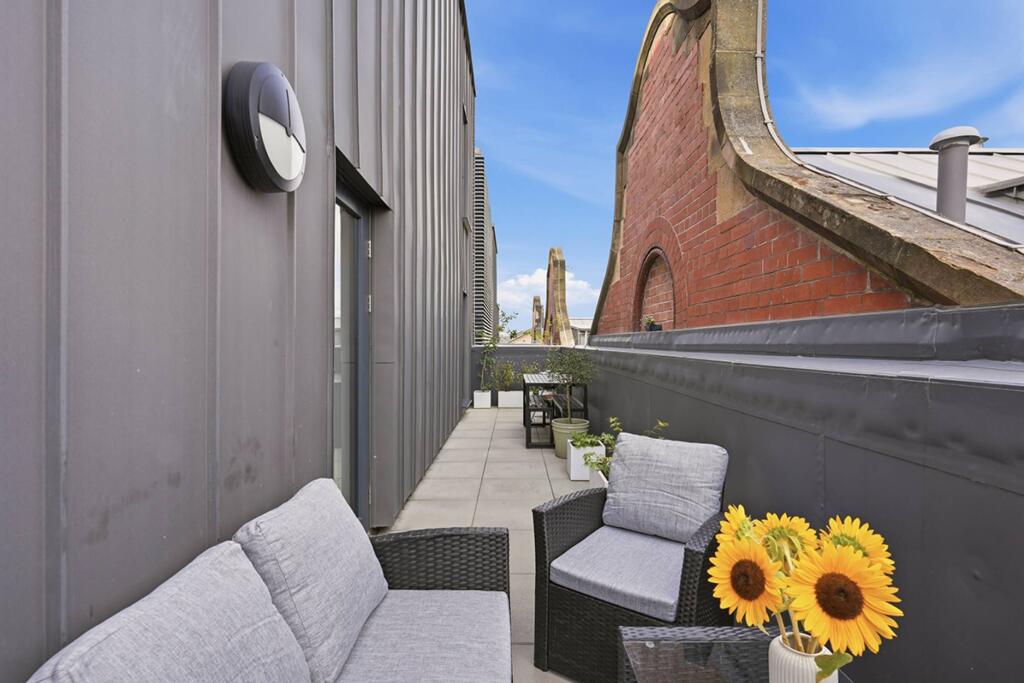 Apartment in Edinburgh, Lorne, Leith Central - View 3