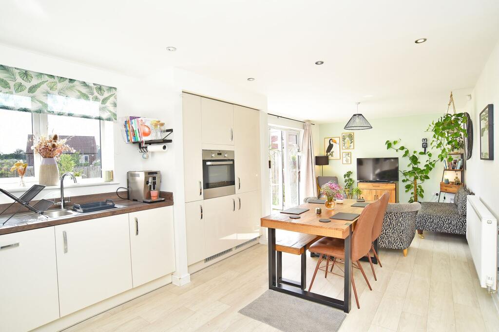 Malham Drive, Harrogate, HG3 photo 3